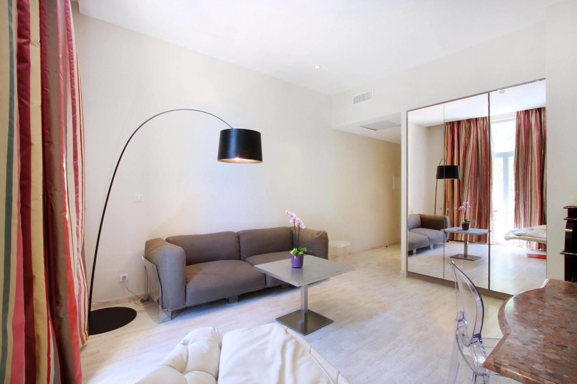 Hotel Les Deux Garcons Αιξ-αν-Προβάνς Εξωτερικό φωτογραφία